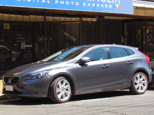 Volvo V40 150 CH MOMENTUM Diesel