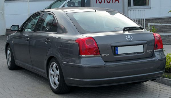 Toyota Avensis 124 D-4D SKYVIEW 5 PORTES Diesel