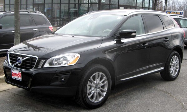 Volvo XC60 163 CH MOMENTUM GEARTRONIC A Diesel