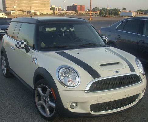 Mini Clubman MINI CLUBMAN 98 CH ONE PACK CHILI Essence