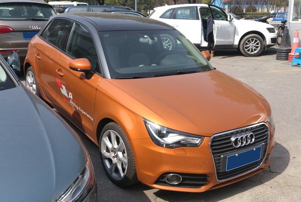 Audi A1 Sportback 122 CH ATTRACTION S TRONIC Essence