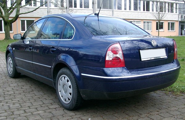 Volkswagen Passat 1.6 TDI 105 BLUEMOTION BUSINESS 5 PORTES Diesel