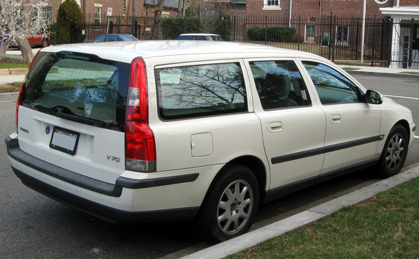 Volvo V70 V70 D3 136 CH STOP&START MOMENTUM Diesel