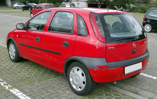 Opel Corsa CORSA 1.2 70 CH ESSENTIA Essence