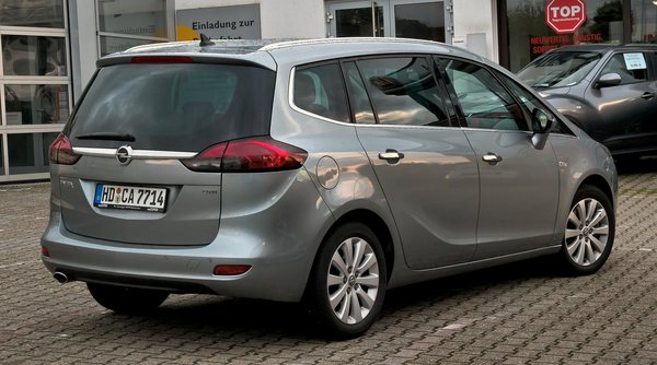 Opel Zafira Tourer ZAFIRA TOURER 1.6 CDTI 120 CH START/STOP EDITION Diesel