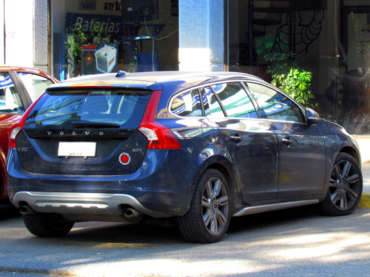 Volvo V60 136 CH MOMENTUM GEARTRONIC A Diesel