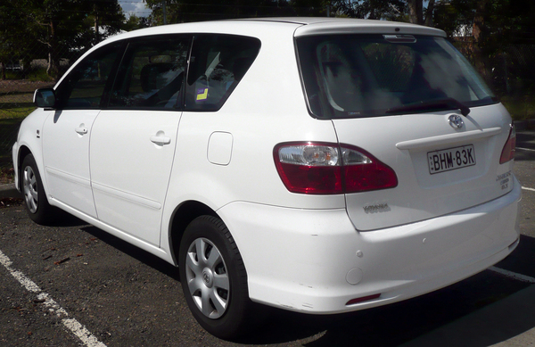 Toyota Avensis 124 D-4D SKYVIEW LIMITED EDITION 5 PORTES Diesel