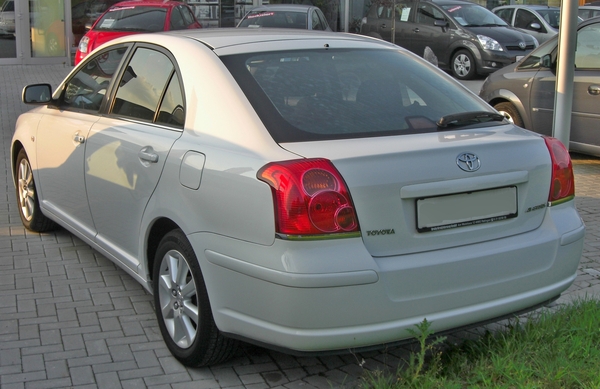 Toyota Avensis 150 D-CAT BVA6 LOUNGE 5 PORTES Diesel