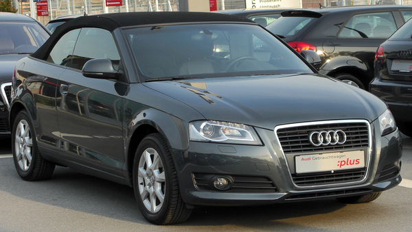 Audi A3 105 CH AMBITION LUXE S TRONIC 7 Diesel