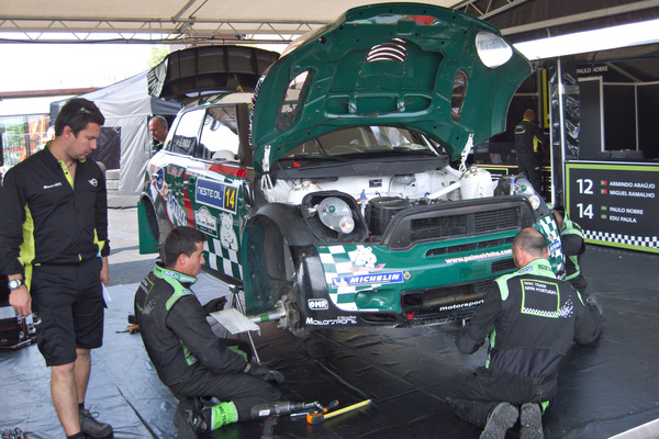 Mini Cooper D COOPER D PACK JCW 112CH BVM6 2 PORTES Diesel