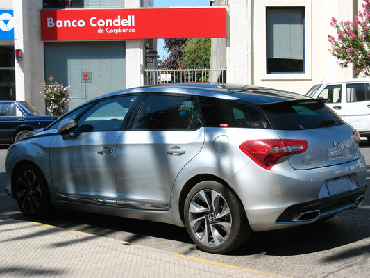 Citroën DS5 155 CH BE CHIC A Essence