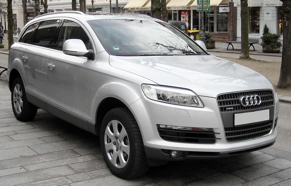 Audi Q7 245 CH QUATTRO AVUS TIPTRONIC A 6 PL Diesel
