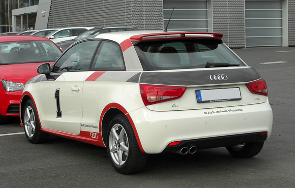 Audi A1 90 CH ATTRACTION S TRONIC Diesel