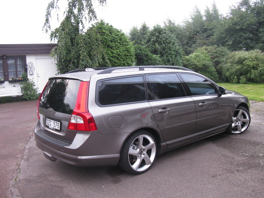 Volvo V70 V70 T4 180 CH SUMMUM POWERSHIFT A Essence