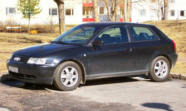 Audi A3 180 CH AMBITION LUXE Essence