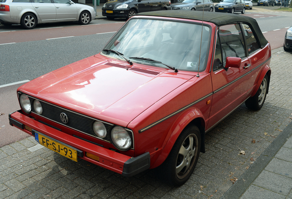 Volkswagen Golf Cabriolet 140 CH CARAT DSG6 Diesel