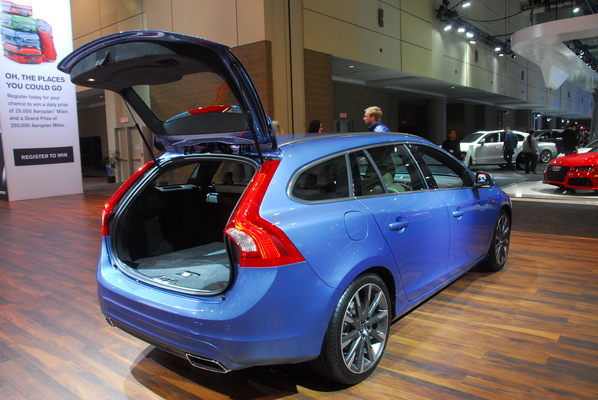 Volvo V60 136 CH MOMENTUM GEARTRONIC A Diesel