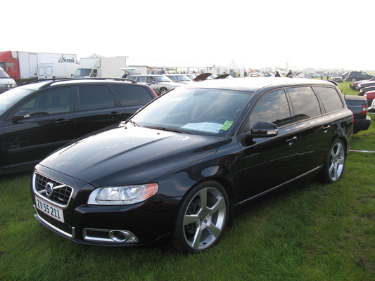 Volvo V70 V70 D5 AWD 215 CH SUMMUM GEARTRONIC A Diesel