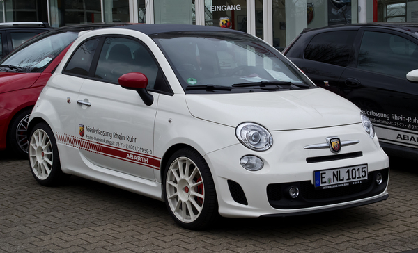 Abarth 500C ABARTH 500C 1.4 TURBO 16V T-JET 135 CH 139 G Essence
