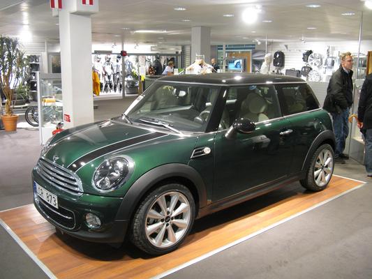 Mini Cooper D MINI COOPER D 116 CH PACK MINI BUSINESS A Diesel