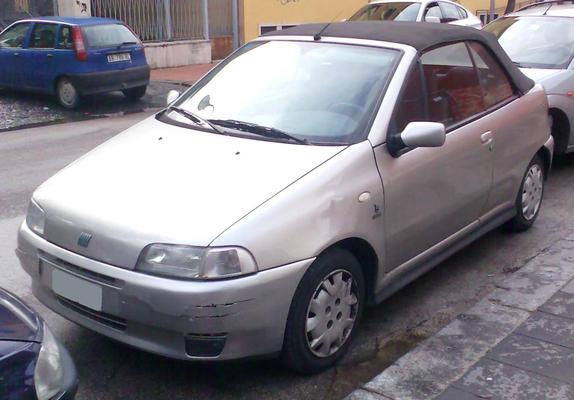 Fiat Punto 105 CH ITALIA Essence