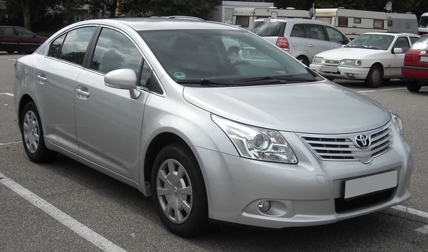 Toyota Avensis 150 D-4D LOUNGE 5 PORTES Diesel