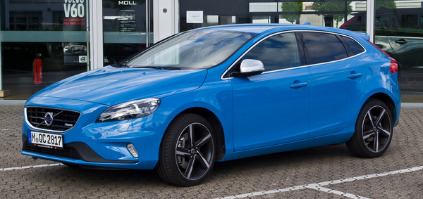 Volvo V40 150 CH SUMMUM GEARTRONIC A Diesel