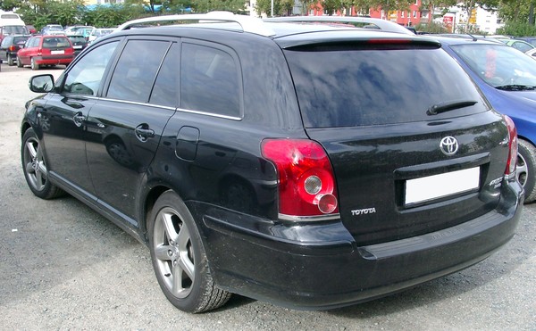 Toyota Avensis 150 D-4D LOUNGE 5 PORTES Diesel