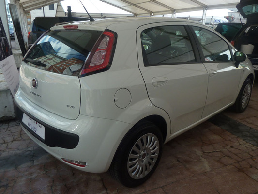 Fiat Punto 0.9 8V 105 CH TWINAIR S&S ITALIA Essence