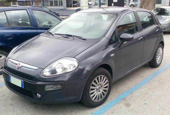 Fiat Punto 77 CH YOUNG Essence