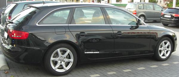 Audi A4 Avant 177 CH ATTRACTION MULTITRONIC A Diesel