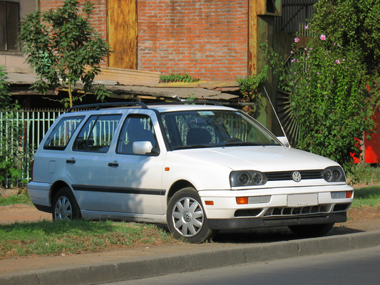 Volkswagen Golf 7 140 CH CARAT DSG7 Essence