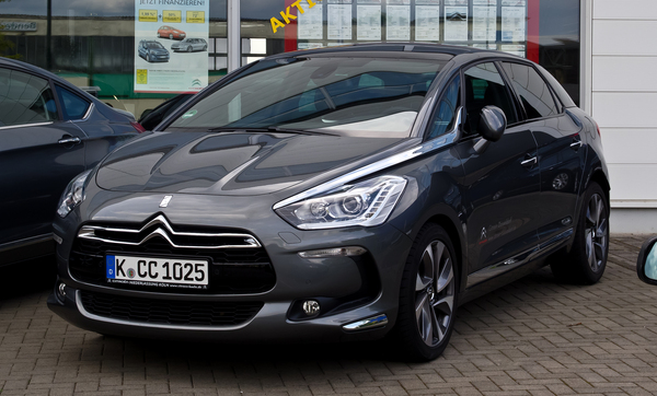 Citroën DS5 163 CH SPORT CHIC BMP6 Essence / Electrique