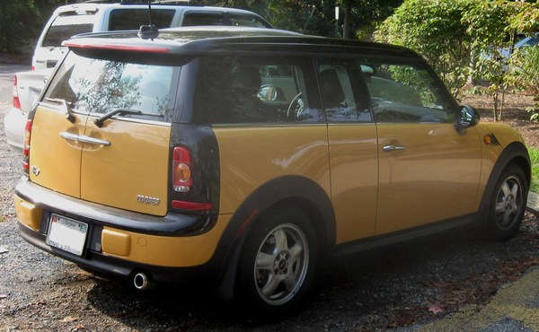 Mini Clubman MINI CLUBMAN 122 CH COOPER PACK CHILI A Essence