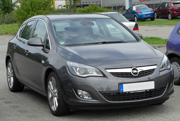 Opel Astra 110 CH COSMO Diesel