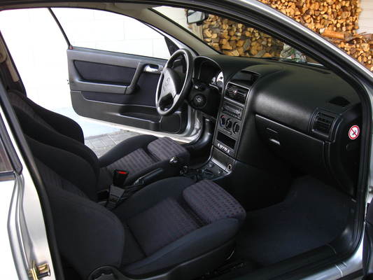 Opel Astra 1.7 CDTI 110 FAP ECOFLEX S/S BUS CONNECT 4 PORTES Diesel