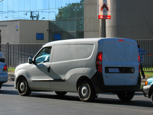 Fiat Doblo DOBLO MAXI 1.6 MULTIJET 16V 105 CH DPF LOUNGE Diesel