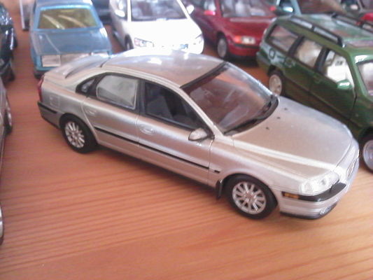 Volvo S80 S80 D4 181 CH MOMENTUM GEARTRONIC A Diesel