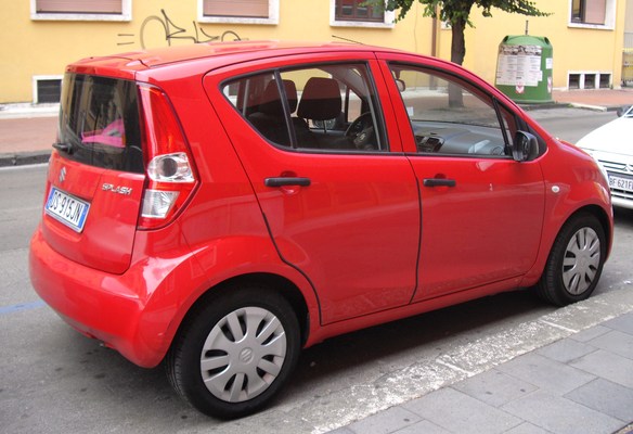 Suzuki Splash 68 CH GL Essence