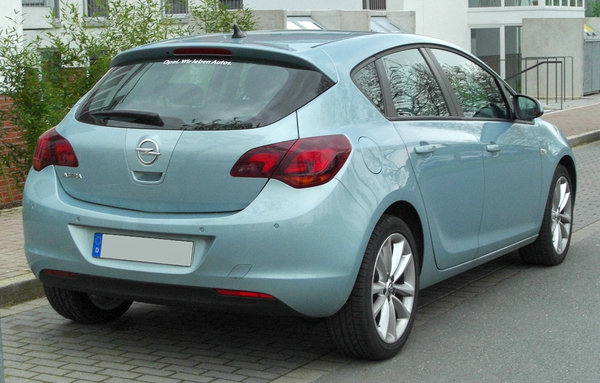 Opel Astra 280 CH OPC Essence