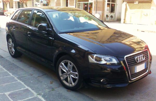 Audi A3 105 CH AMBITION LUXE Diesel