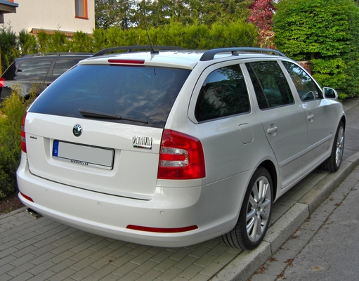 Skoda Octavia Combi 105 CH ACTIVE DSG Diesel